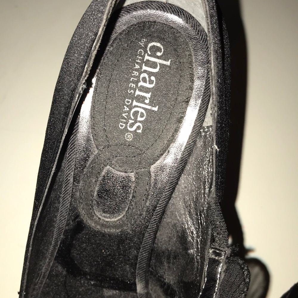 Charles by Charles David Black peep toe heels - Picture 5 of 5